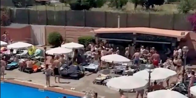 Άγριος καβγάς σε ξενοδοχείο της Ισπανίας – 13χρονη τραυματίστηκε σοβαρά για μια ξαπλώστρα